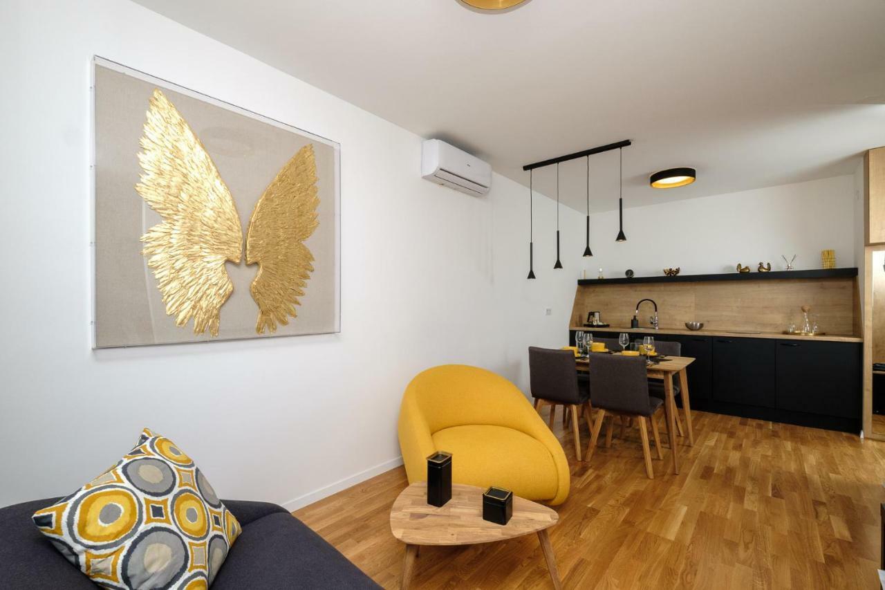 Studio Apartman Krila Wings- Parking In Garage Zagreb Extérieur photo