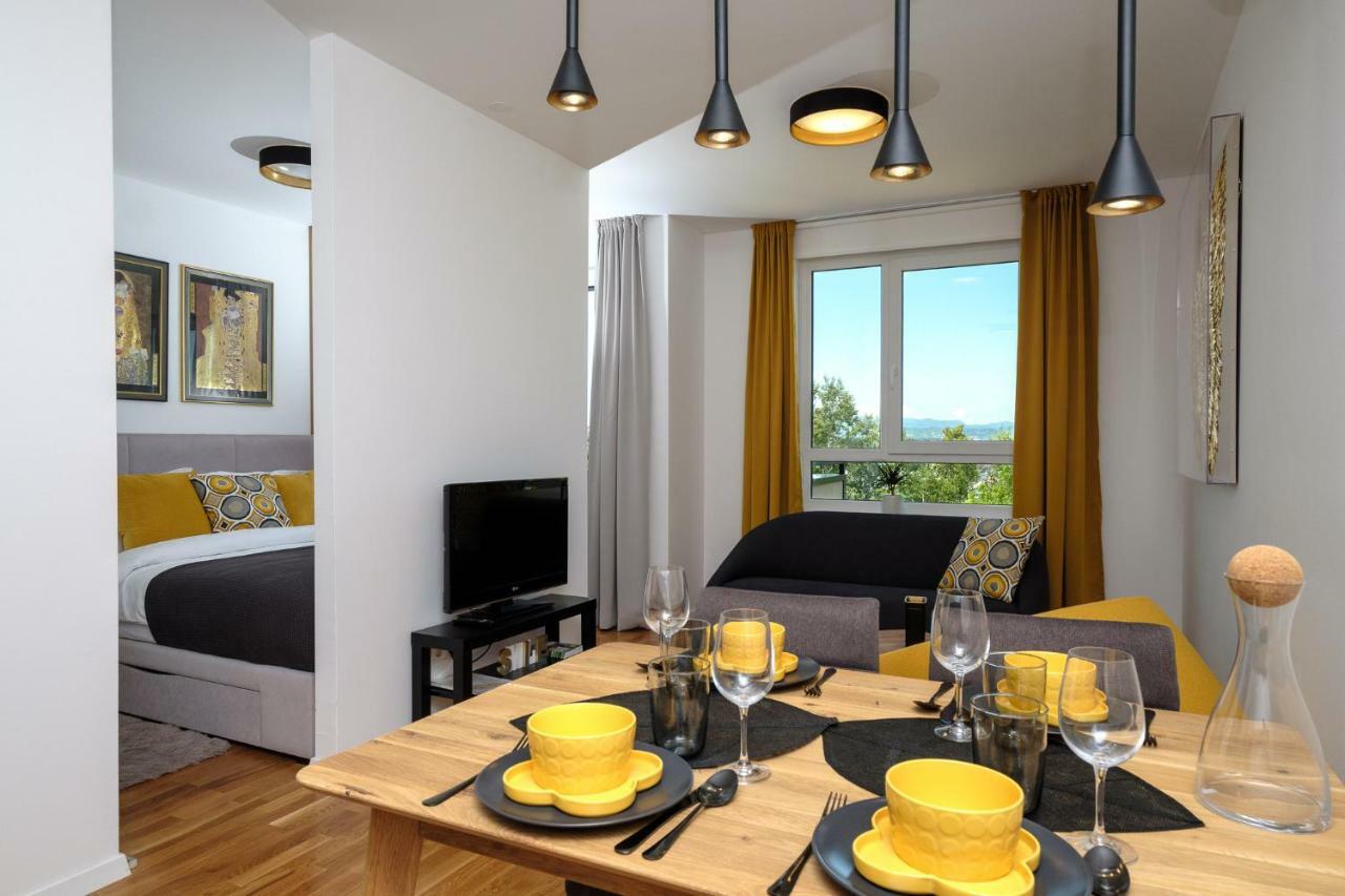 Studio Apartman Krila Wings- Parking In Garage Zagreb Extérieur photo